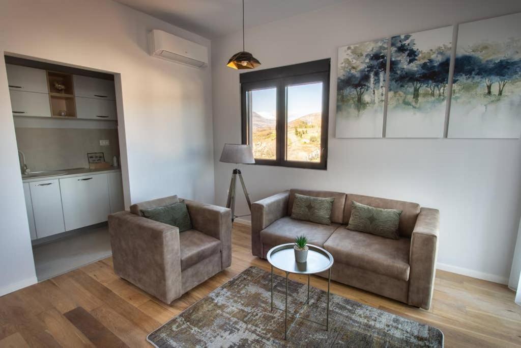 Lina - Pg, Gorica Park View Apartment พอดโกริกา ภายนอก รูปภาพ